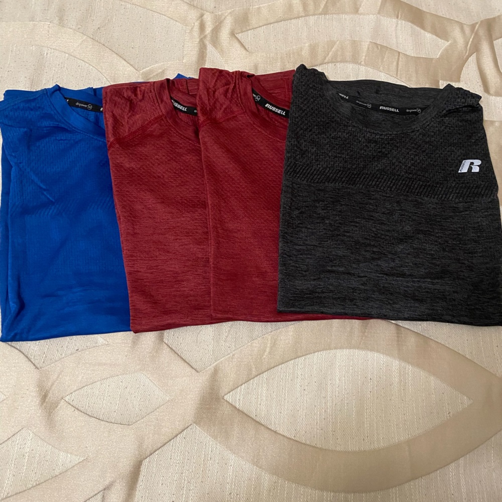 Lot of 4 performance t-shirts
